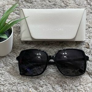 MICHAEL KORS Isle of Palms Black POLARIZED